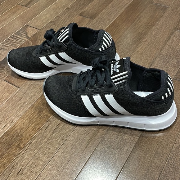 Adidas Sneakers - Picture 6 of 6